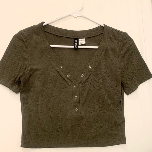 Olive Green Buttoned V-Neck Midrift Crop Top - Picture 1 of 3